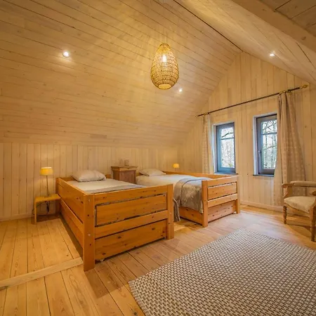 La Emilie * דורבורי