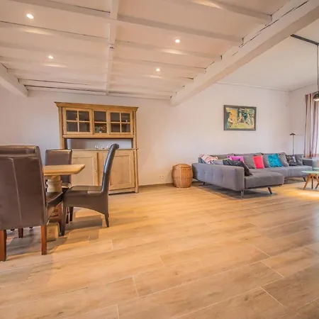 La Emilie * דורבורי